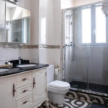 Bed & Breakfast La Maison Charentonneau Maisons-Alfort