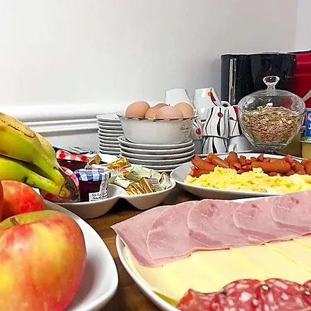 Bed & Breakfast La Maison Charentonneau Maisons-Alfort