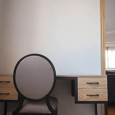 La Maison Charentonneau Nocleg ze śniadaniem 3*