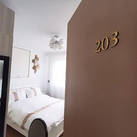 La Maison Charentonneau 3*